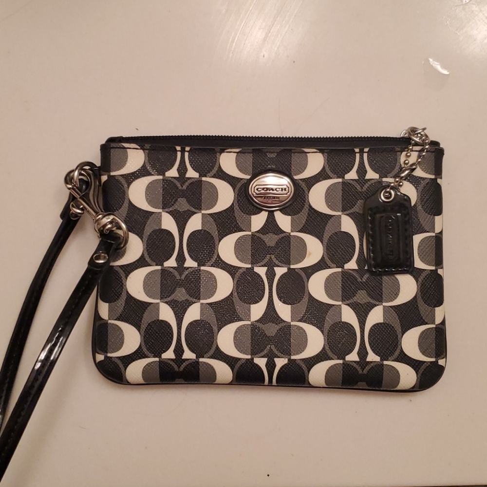COACH Peyton dream wristlet